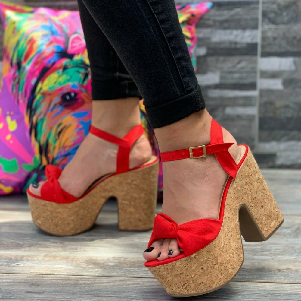 Women's platform